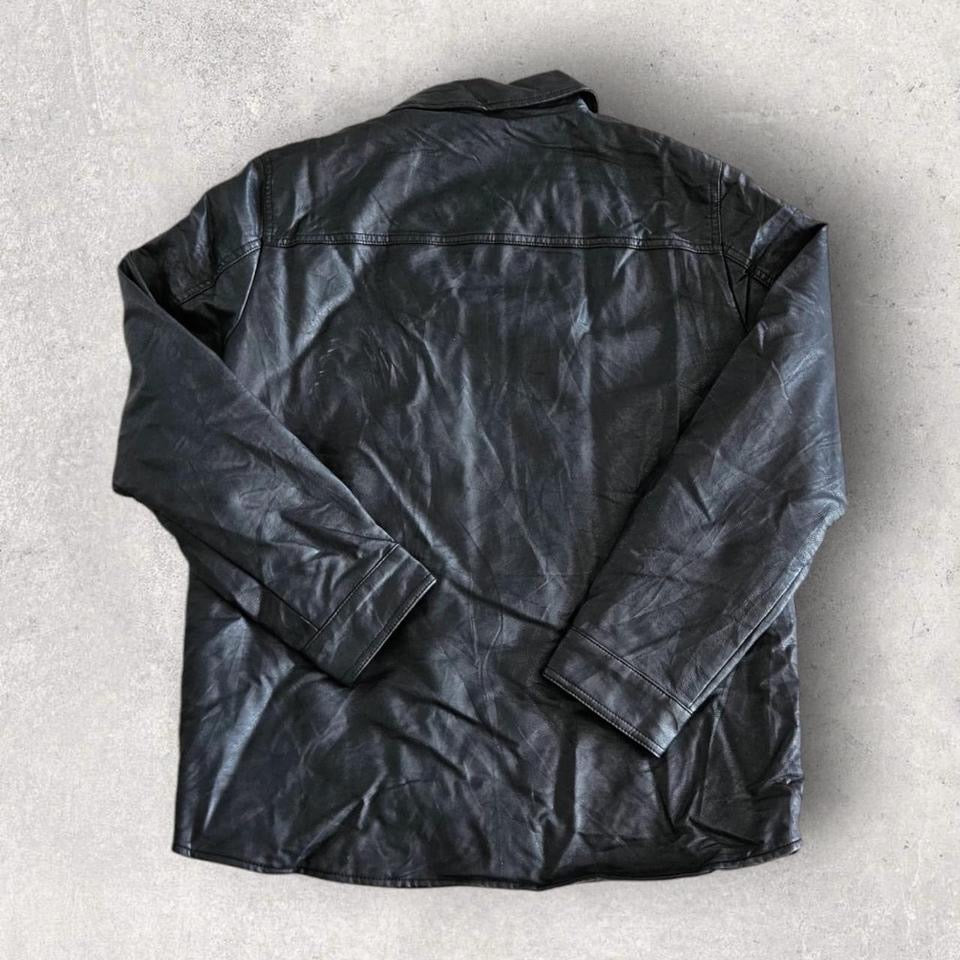 Levi’s black leather jacket large in perfect condition