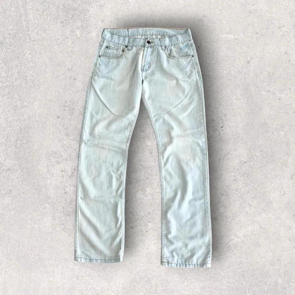 Levi’s 501 Jeans – 32 – נראה מזויף, מידה W32 L107, מצב 8/10 עם כתמים קדמיים.