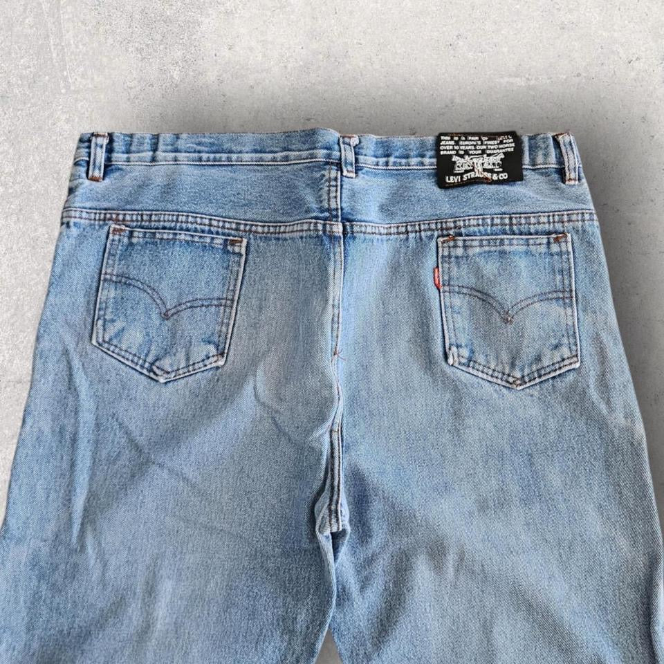 Blue Levi’s Double Knee Jeans