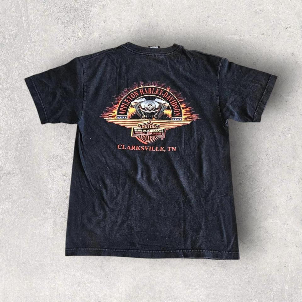 Harley Davidson 2004 Tee - Small חולצת טי הארלי דיווידסון משנת 2004, מידה S, מצב 9/10, דהייה קלה, ללא פגמים