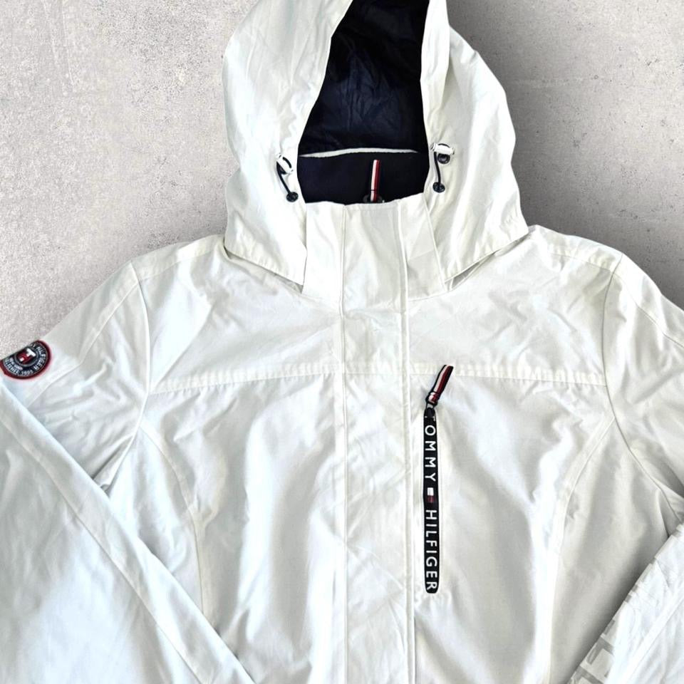 Tommy Hilfiger white ski jacket size XL, small stain on shoulder