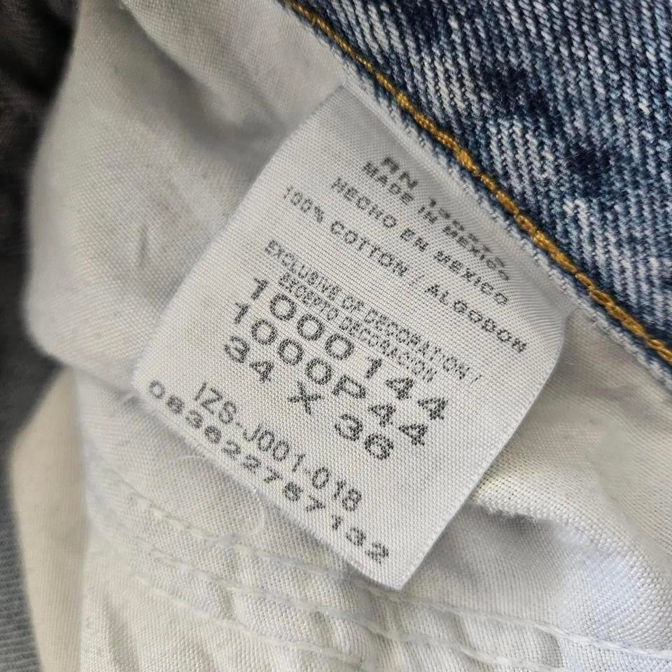 Lee Riders short jeans size W34 with front and back stains