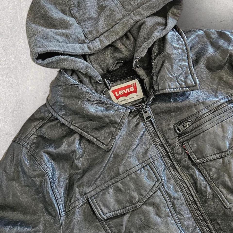 מעיל עור שחור Levi’s עם בטנת שירלינג במידה XL
