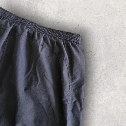 Woman’s Nike sports shorts בצבע שחור