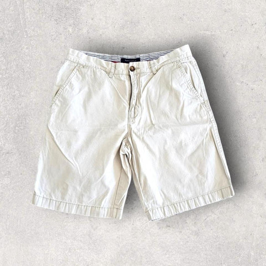 Tommy Hilfiger Cream Shorts בצבע קרם