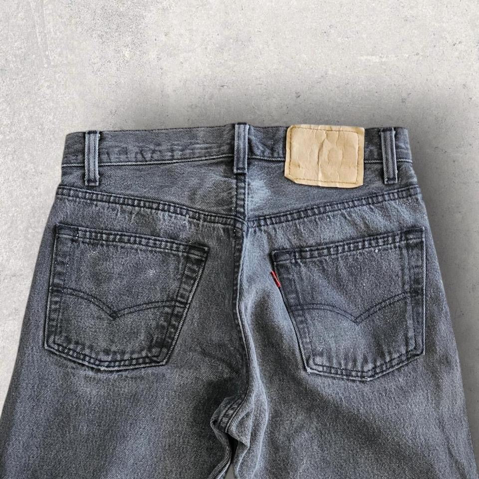 Levi’s Black Jeans כנראה מזויף