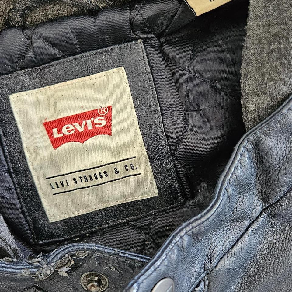 Y2K Levi’s leather jacket large vintage streetwear