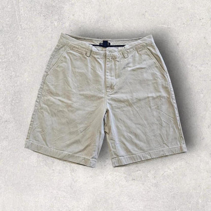 Nautica Khaki Shorts, מכנסי חאקי של נאוטיקה במצב מצוין עם סימנים קלים