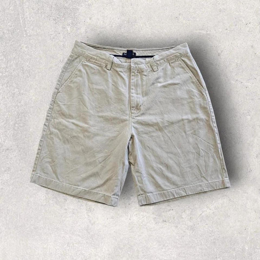 Nautica Khaki Shorts, מכנסי חאקי של נאוטיקה במצב מצוין עם סימנים קלים
