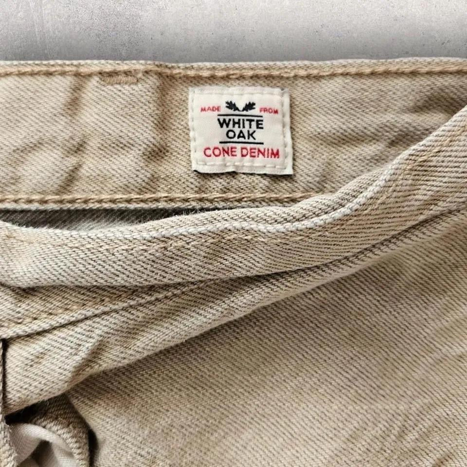Levi’s 501 White Oak Denim עם סימן קטן בגב