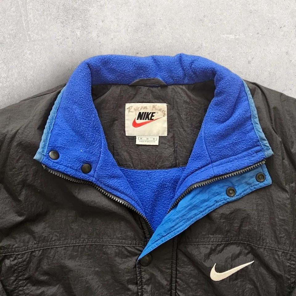 Vintage Nike puffer jacket 2XL unisex with broken zipper and button