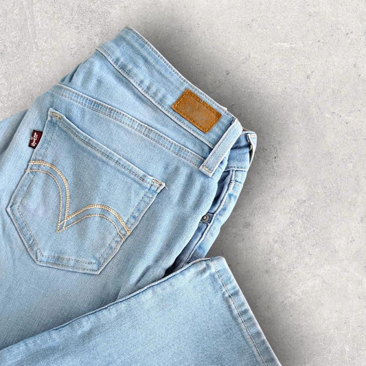 Woman’s Levi’s blue Jeans – W28 בצבע כחול, מידה W28