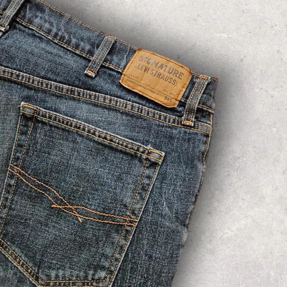 Signature Levi’s Strauss Navy Jeans – W40 בגזרת רילקס