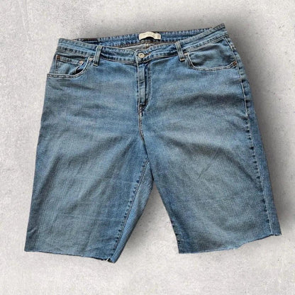 Levis 580 woman’s shorts בגזרת Boot Cut, צבע כחול