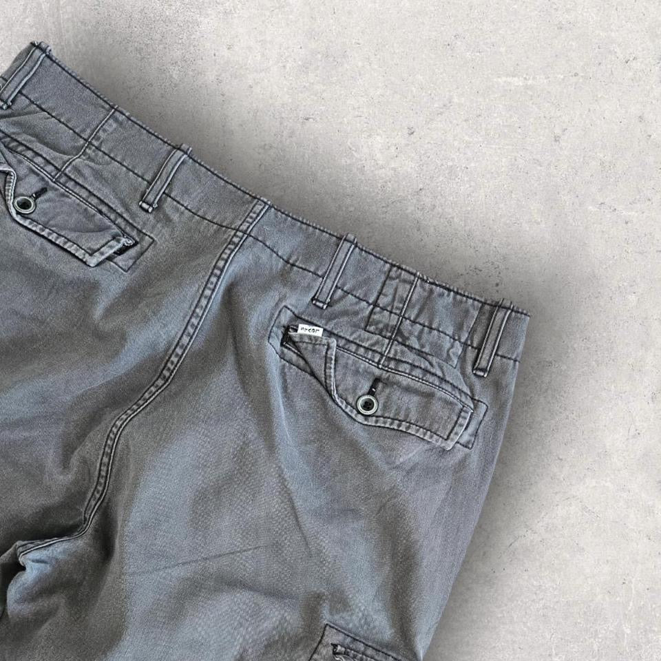 Levi's dark grey cargo shorts W34 vintage streetwear        