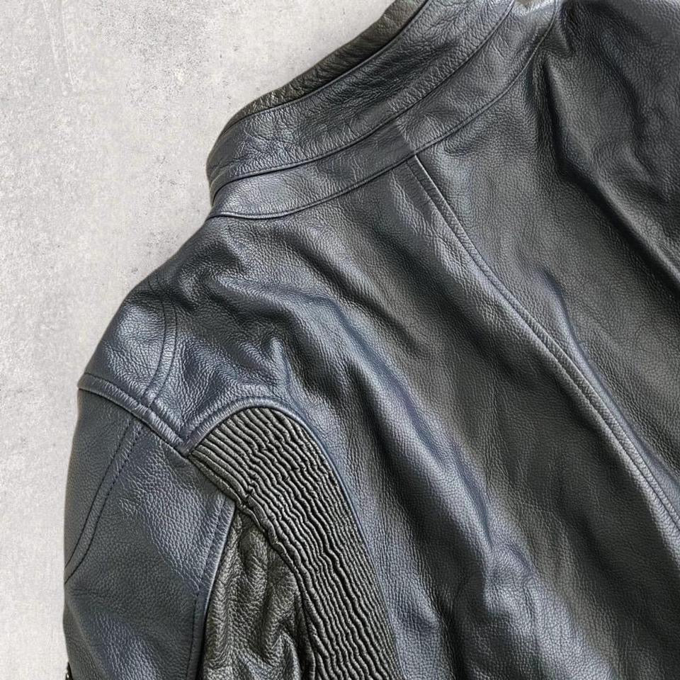 ג׳קט רכיבה Spidi מעור בצבע כחול כהה, מידה מדיום, עם מגני כתפיים ומרפקים