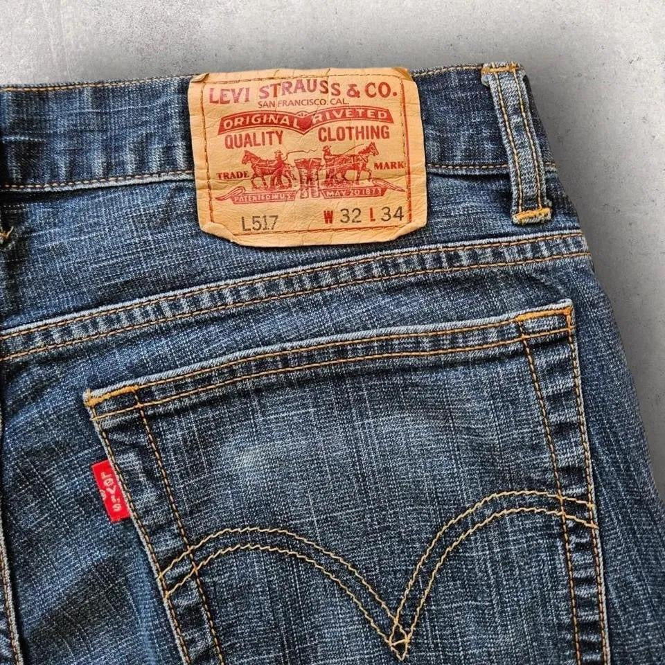 Levi’s 517 navy short jeans W32