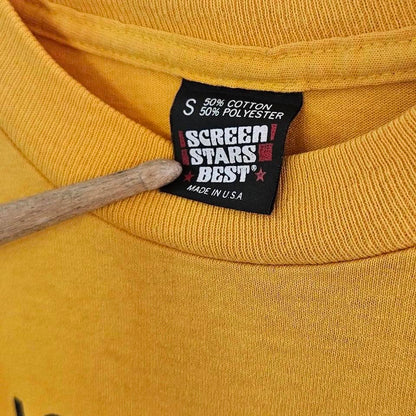 Vintage Single Stitch Graphic Tee - Small חולצת וינטג׳ גרפית עם תפר יחיד, מידה S