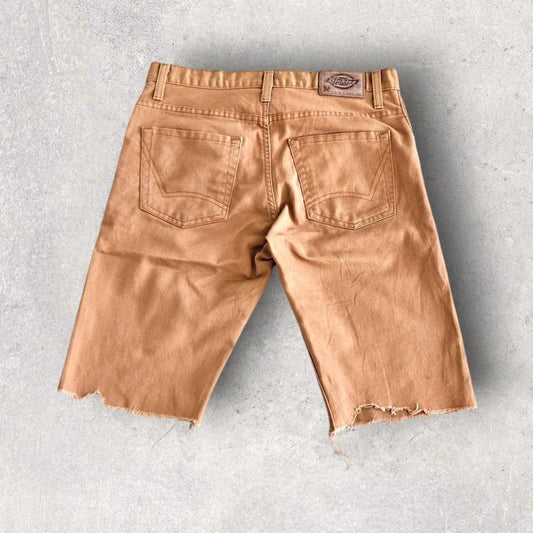 Dickies Brown Short Jeans - W30, Waist 80cm, Length 55cm, 8.5/10 Condition.          Ask ChatGPT