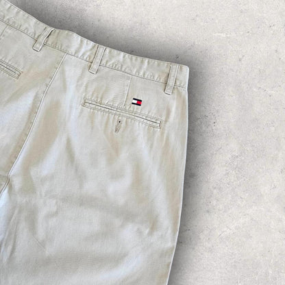 ommy Hilfiger grey short pants size W34 waist 84cm length 54cm missing main button
