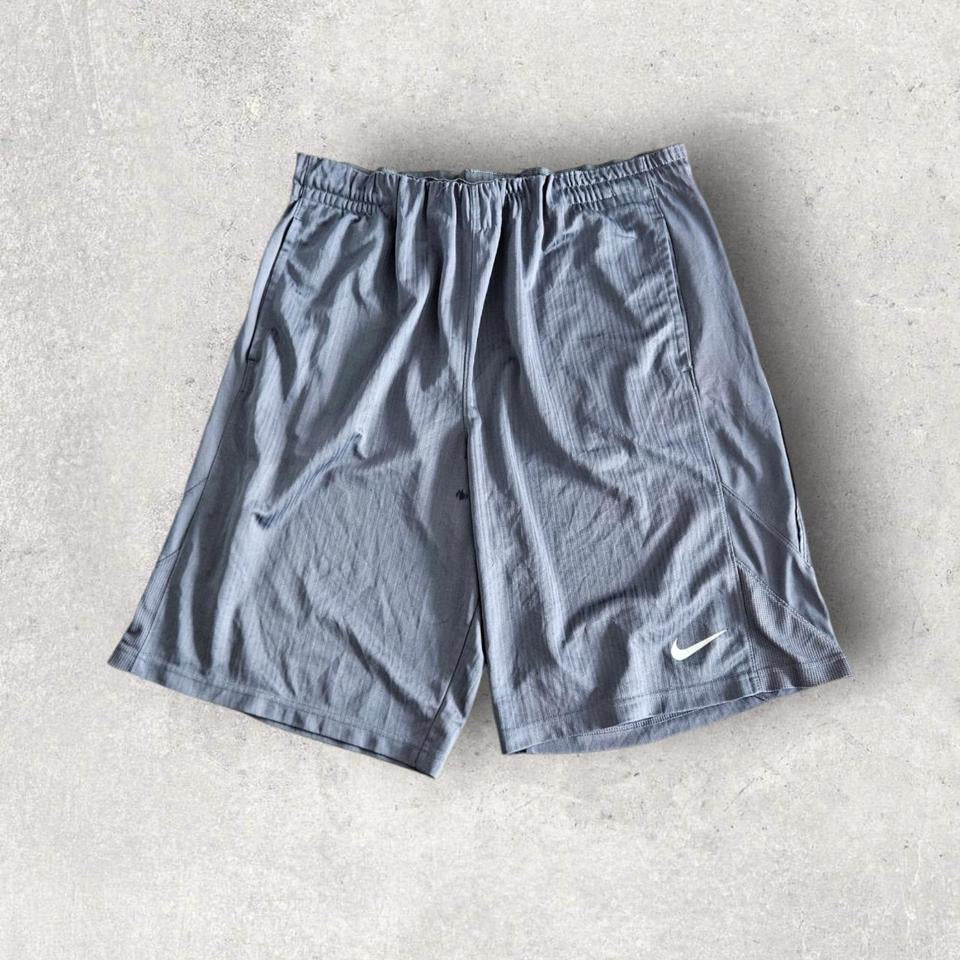 Nike Grey Basketball Shorts בצבע אפור
