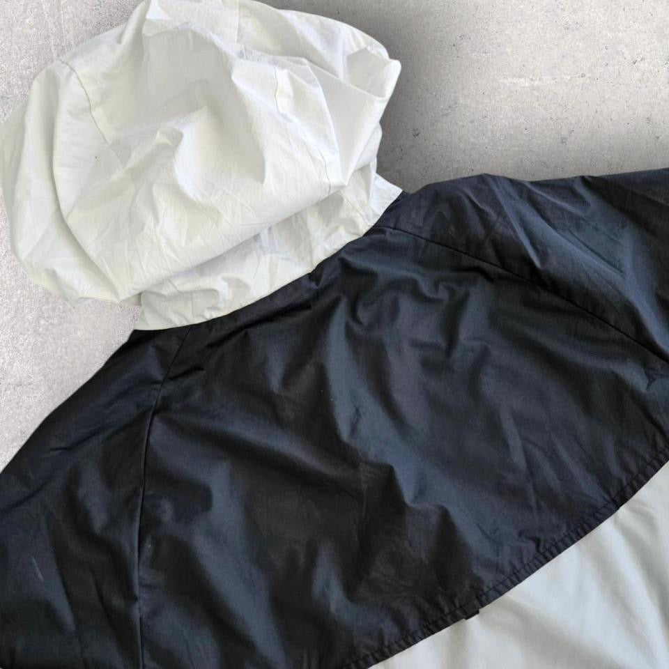 Nike White Windbreakers - Medium מעיל רוח לבן מידה M