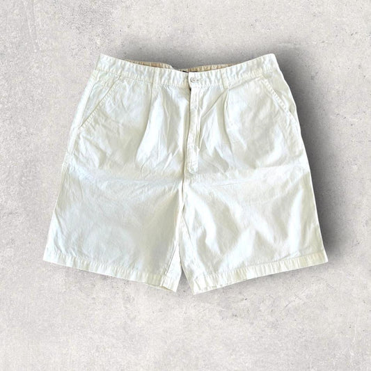 Tommy Hilfiger White Shorts בצבע לבן, מידה W36