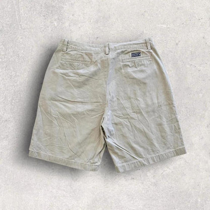 Nautica Khaki Shorts, מכנסי חאקי של נאוטיקה במצב מצוין עם סימנים קלים