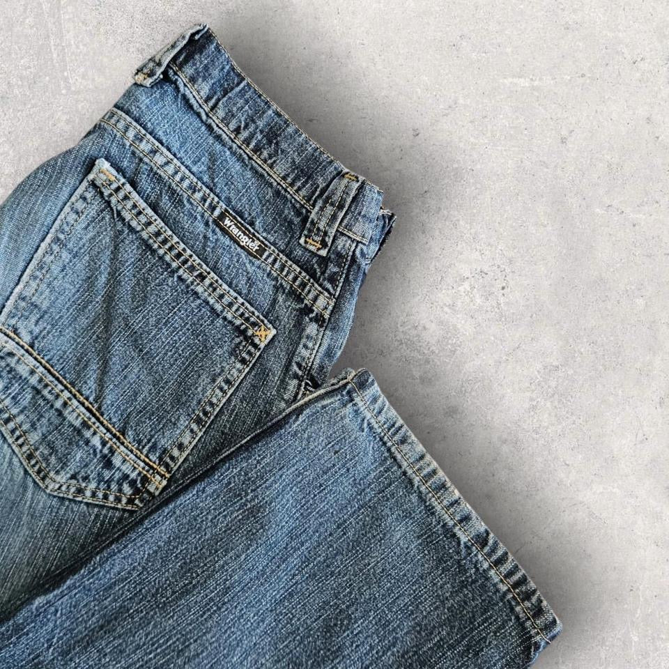 Wrangler Navy Workwear Jeans במצב 8.5/10, מותן 72 ס"מ, אורך 101 ס"מ.