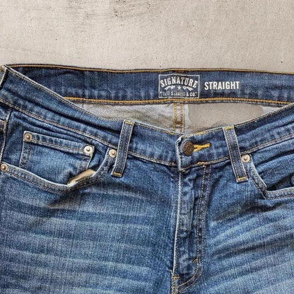 Signature Levi’s navy jeans - 32x32