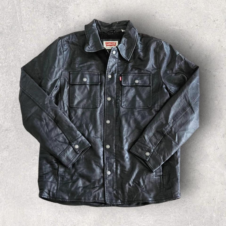 Levi’s black leather jacket large in perfect condition