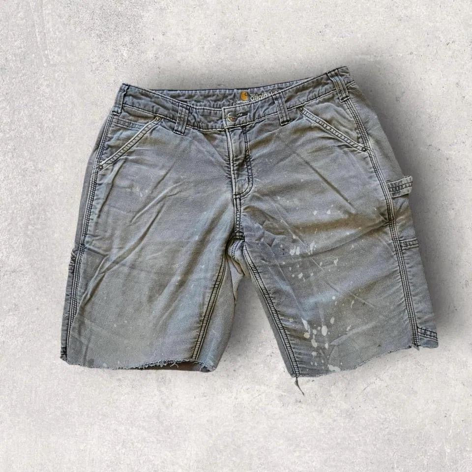 Carhartt carpenter shorts - original fit בצבע בהיר עם כתמי צבע ואקונומיקה