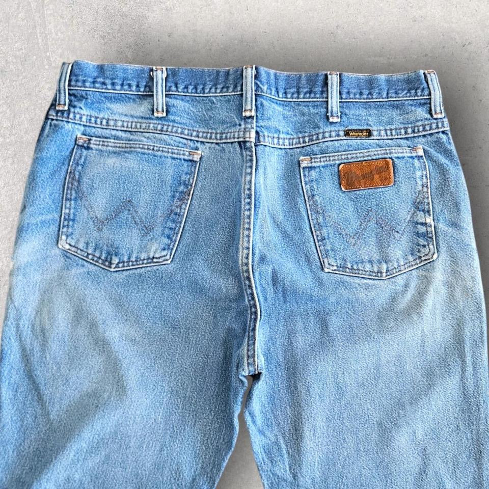 Wrangler Blue Jeans – 36x42 עם סימנים קטנים מקדימה
