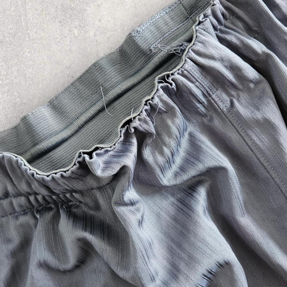 Nike Grey Basketball Shorts בצבע אפור