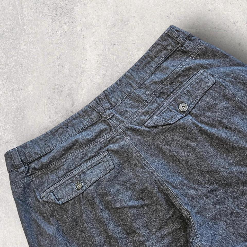 Guess Cargo Shorts - W36