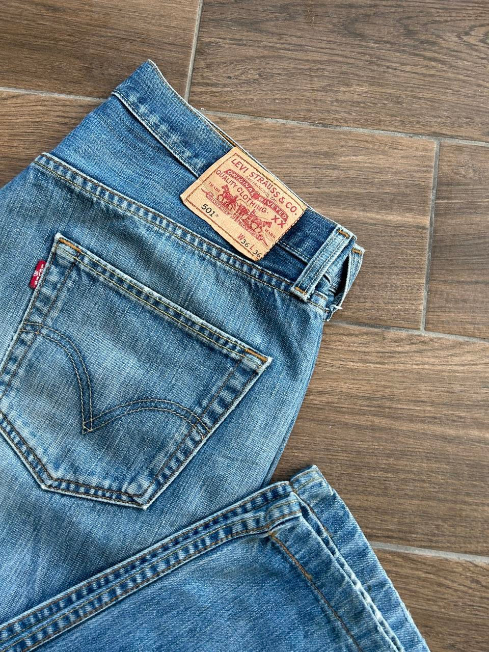 Levis 501 Blue Jeans - 36x36