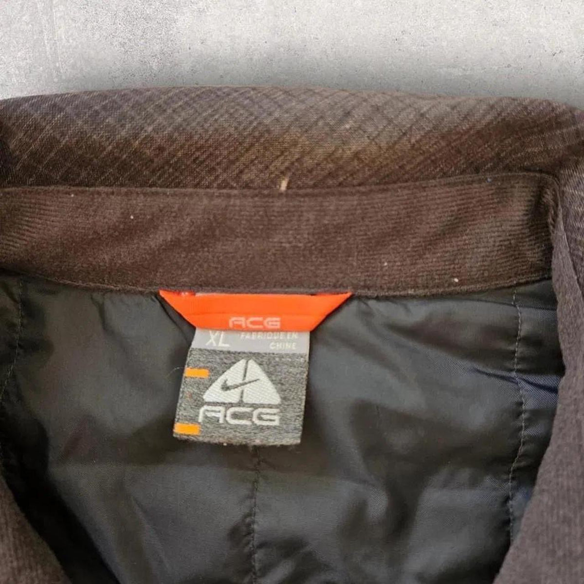 Nike ACG Jacket Shirt - XL — brand and size tag detail