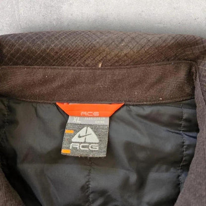 Nike ACG Jacket Shirt - XL — brand and size tag detail