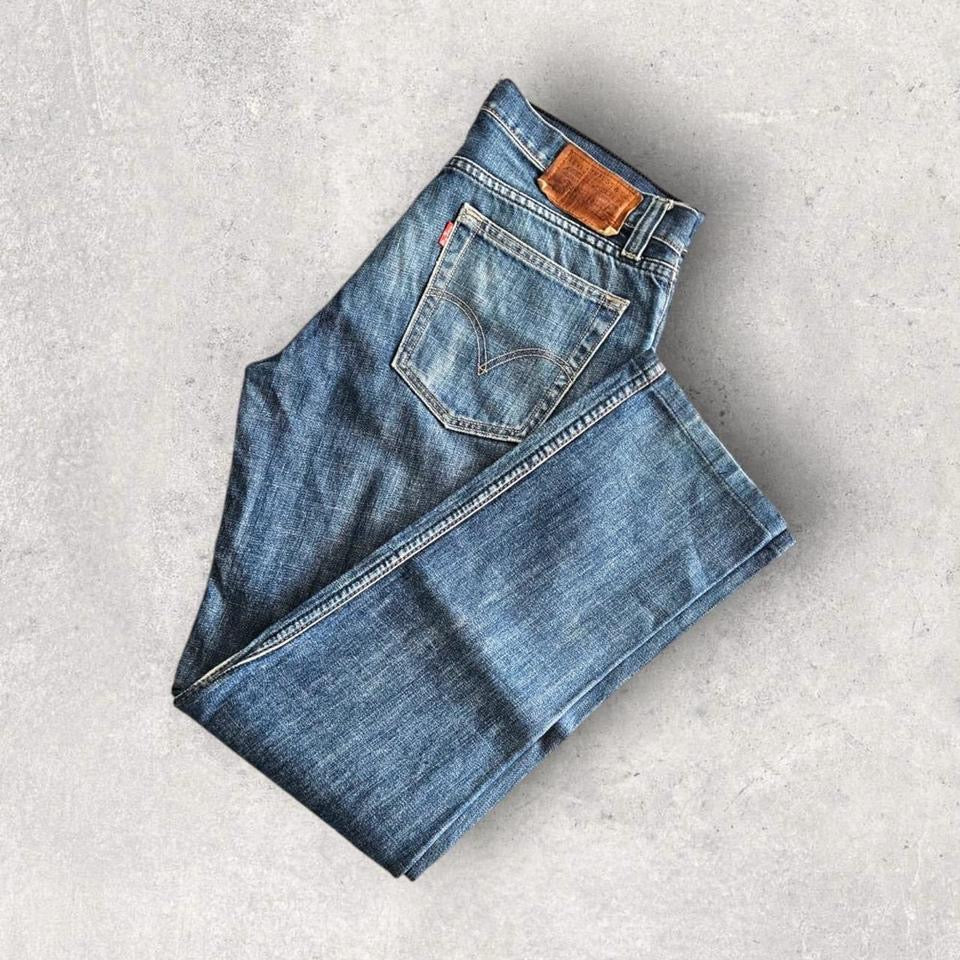 Levi’s Navy Jeans – 32 possibly fake washed blue vintage