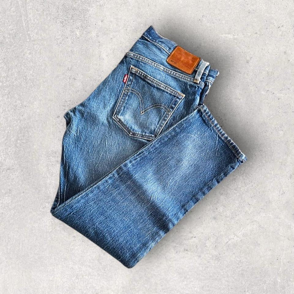 Levi’s 501 Blue Jeans – 27x32 vintage denim with front stains