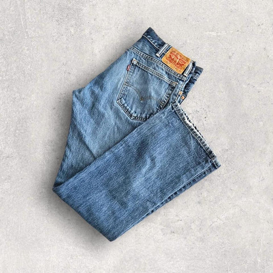 Levi’s 517 Navy Jeans – 34x32 vintage denim with marks and paint stain