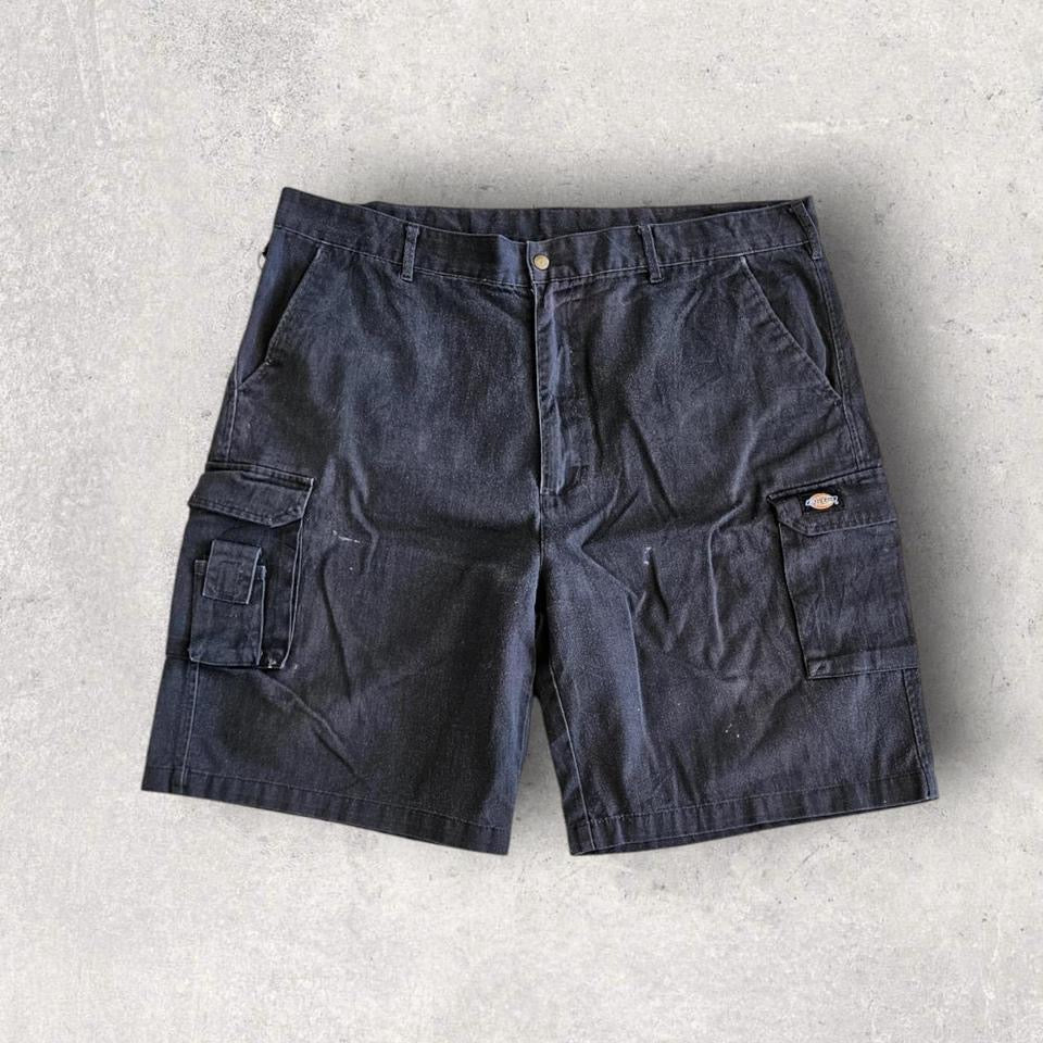 Dickies Black Cargo Shorts בצבע שחור, מידה W42