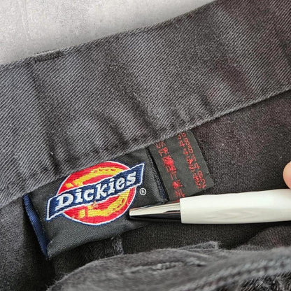 Dickies Black workwear Cargo Shorts בצבע שחור, מידה W38