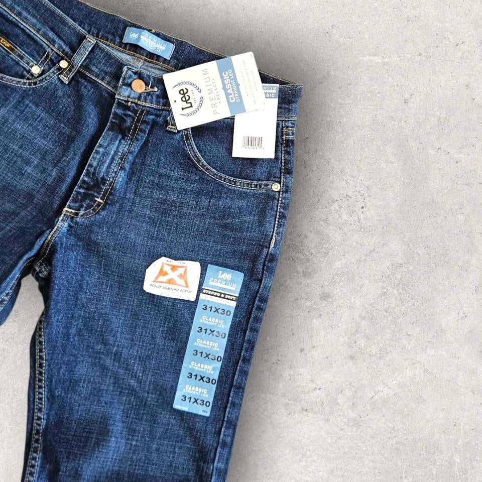 Brand New Lee Jeans W31 L30 clean straight cut