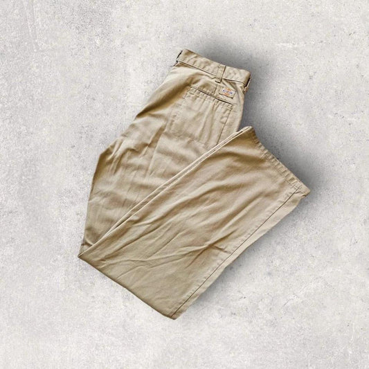 Vintage Dickies Chino Pants - 32X34 – second-hand vintage Dickies chinos