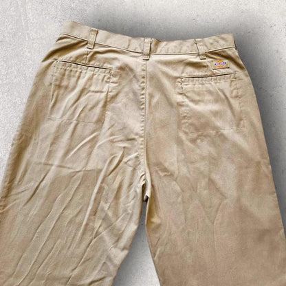 Vintage Dickies Chino Pants - 32X34 – second-hand vintage Dickies chinos