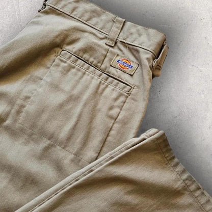 Vintage Dickies Chino Pants - 32X34 – second-hand vintage Dickies chinos