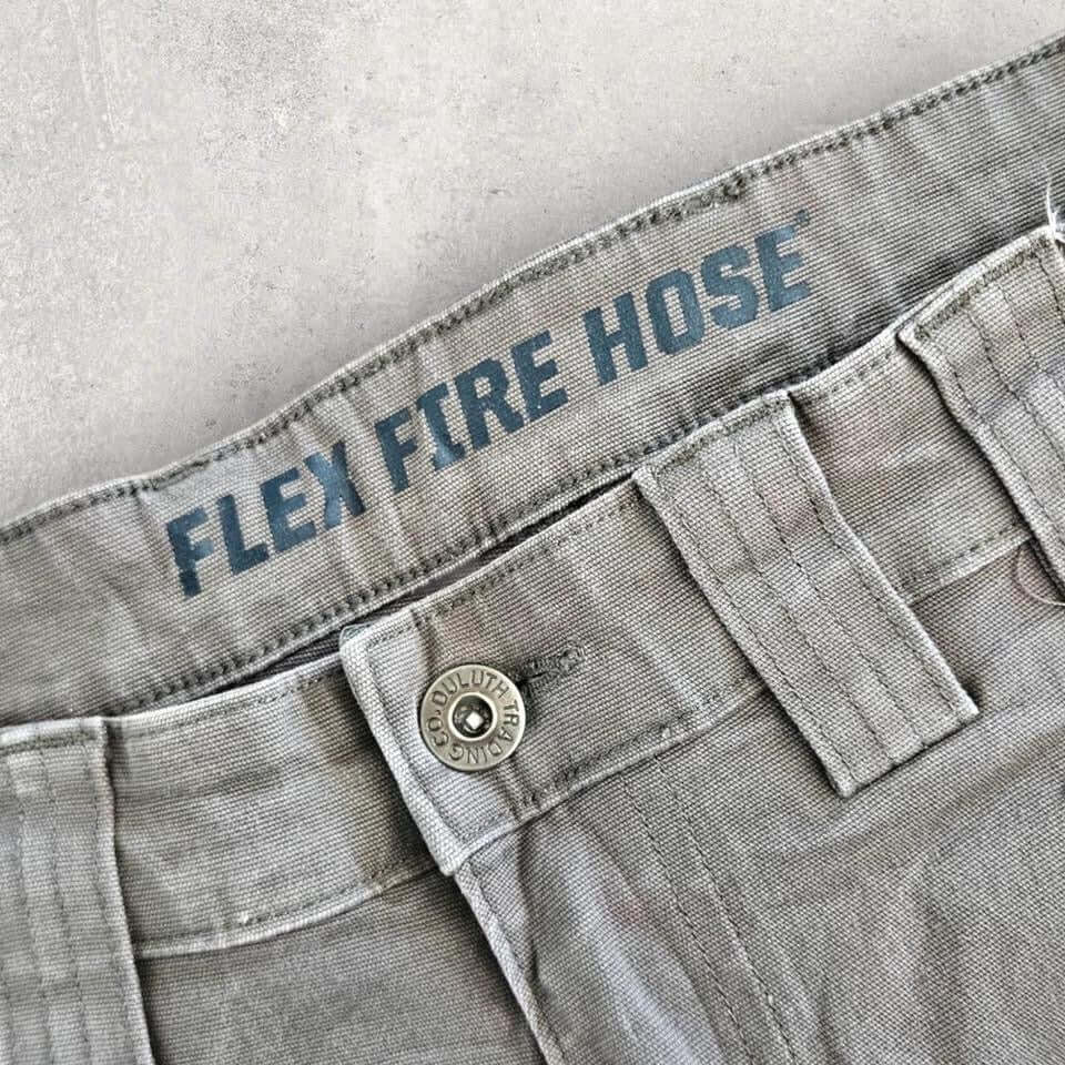 Flex Fire Hose Grey Carpenter Pants - 32x32 Flex Fire Hose Grey Carpenter Pants - 32x32 | בגדי וינטג' Lizard Vintage Clothes Jeans
