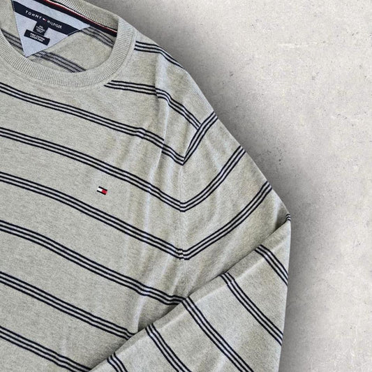 סוודר אפור לוגו של Tommy Hilfiger במידה XXL