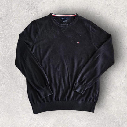 Tommy Hilfiger סוודר שחור עם לוגו במידה L